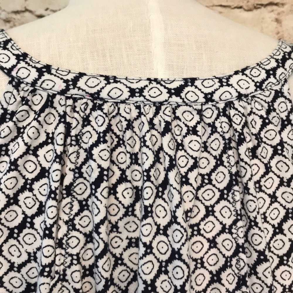 Like new Lucky Brand top - Picture 7 of 8